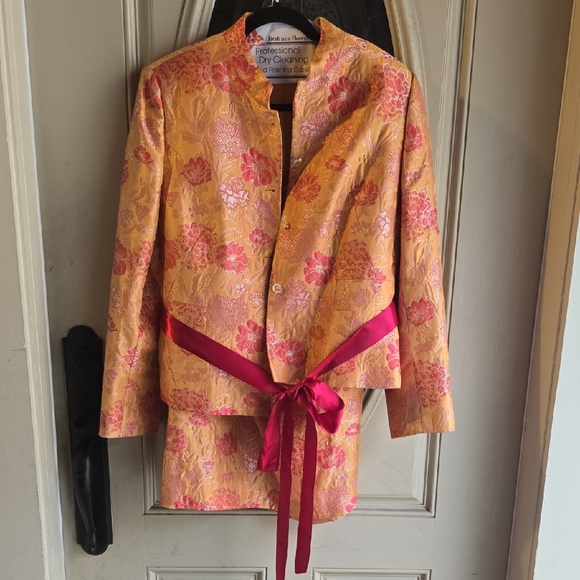Kasper Women's 14 Vintage Floral Brocade Suit Jacket and Skirt Professional - Picture 1 of 9